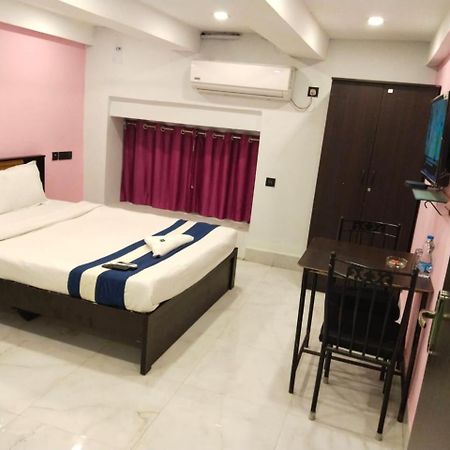 Hotel Ucs Calcutta Buitenkant foto