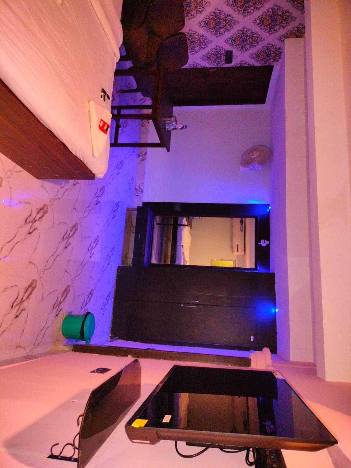 Hotel Ucs Calcutta Buitenkant foto